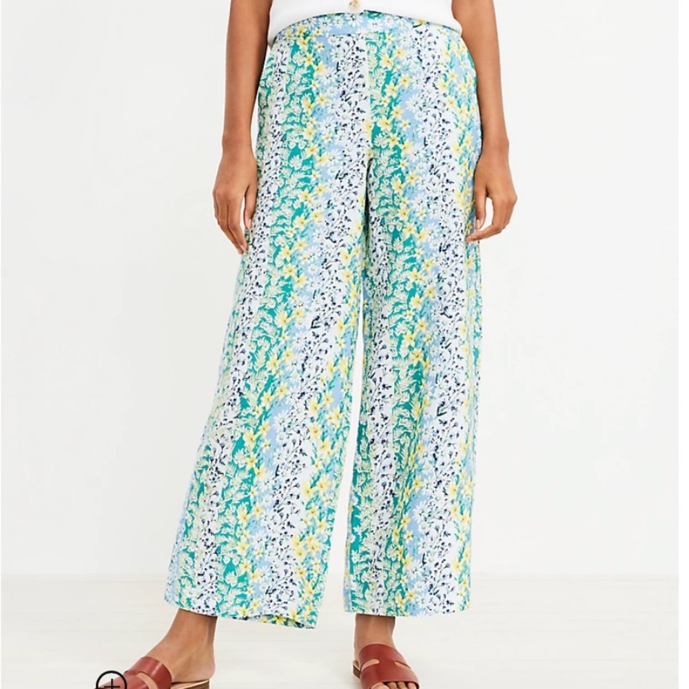 LOFT Fluid Wide Leg Crop Pants in Floral size Medium
